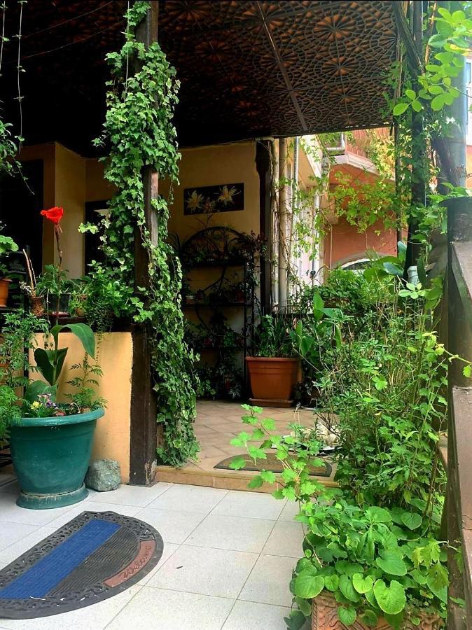Polonia Tbilisi House Hotel Exterior photo